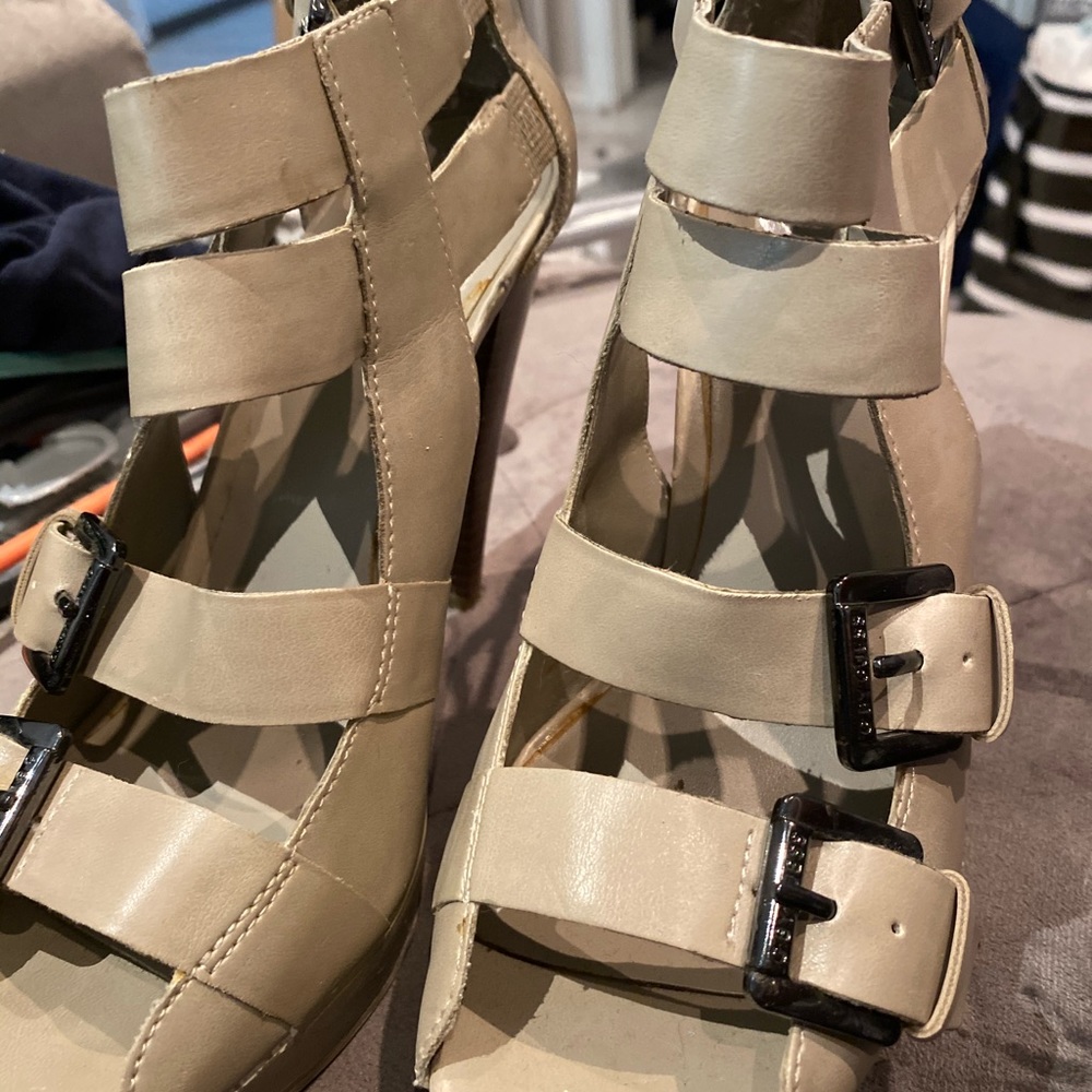 Heels - Picture 2 of 6